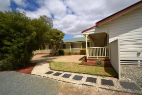  Echuca Holiday Units  Эчака